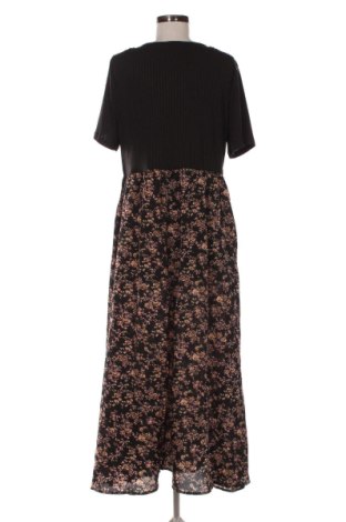 Φόρεμα SHEIN, Μέγεθος XXL, Χρώμα Πολύχρωμο, Τιμή 23,99 €