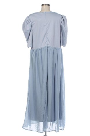 Kleid SHEIN, Größe 3XL, Farbe Grau, Preis 61,99 €