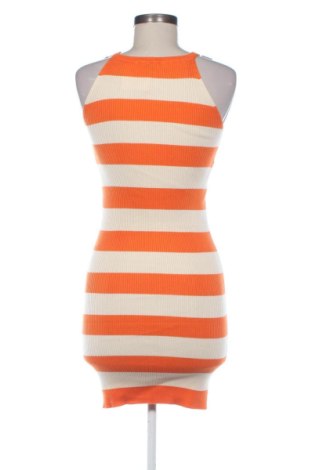 Рокля Stradivarius, Размер M, Цвят Многоцветен, Цена 19,95 €