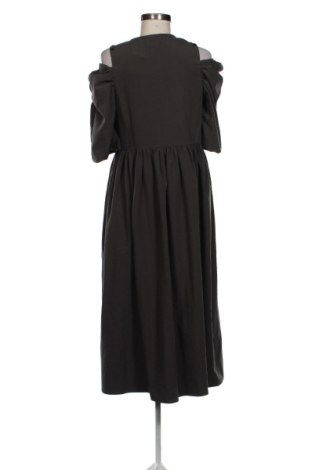 Kleid Unbranded, Größe M, Farbe Grau, Preis 31,65 €