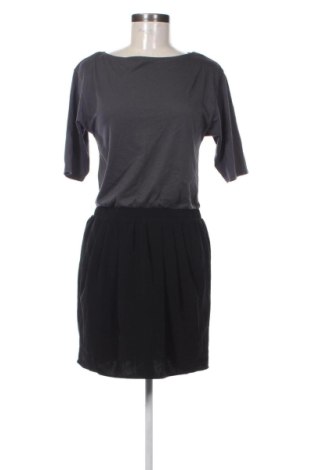 Sukienka Uniqlo, Rozmiar S, Kolor Kolorowy, Cena 129,99 zł