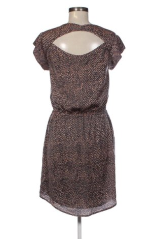 Sukienka Vero Moda, Rozmiar M, Kolor Kolorowy, Cena 72,99 zł