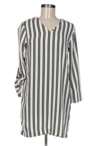 Рокля Vero Moda, Размер M, Цвят Многоцветен, Цена 14,31 €