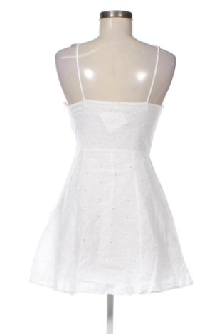 Kleid Zara, Größe M, Farbe Weiß, Preis 17,99 €
