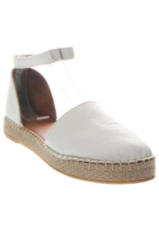 Sandalen Daniele Gilardo, Größe 37, Farbe Weiß, Preis 52,00 €