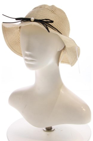 Шапка Unbranded, Цвят Бежов, Цена 12,27 €