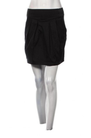 Пола H&M Divided, Размер S, Цвят Черен, Цена 2,04 €