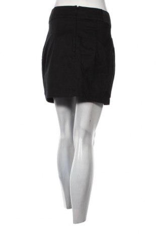 Пола H&M Divided, Размер S, Цвят Черен, Цена 2,04 €