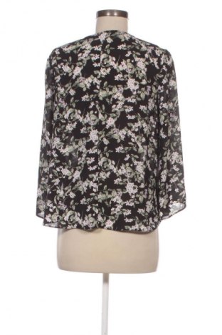 Γυναικεία μπλούζα Gina Tricot, Μέγεθος M, Χρώμα Πολύχρωμο, Τιμή 1,99 €