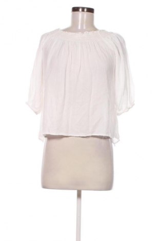 Dámská halenka Pull&Bear, Velikost S, Barva Bílá, Cena  49,00 Kč