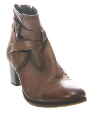 Дамски боти Unbranded, Размер 40, Цвят Бежов, Цена 42,94 €