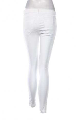 Dámské džíny  Cropp, Velikost M, Barva Bílá, Cena  209,00 Kč