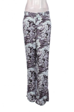 Γυναικείο παντελόνι NA-KD, Μέγεθος M, Χρώμα Πολύχρωμο, Τιμή 7,99 €