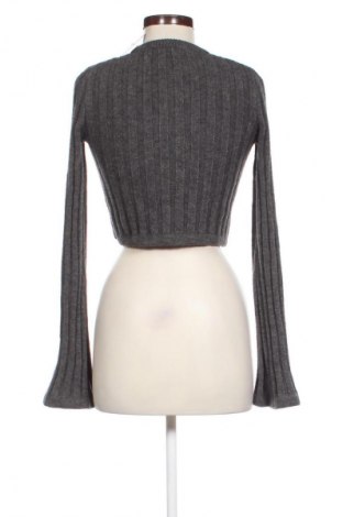 Дамски пуловер Bershka, Размер M, Цвят Сив, Цена 15,33 €