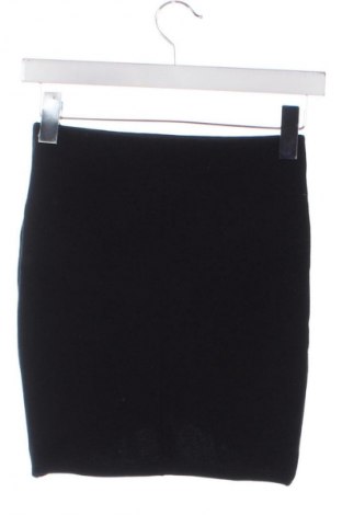 Пола Bershka, Размер XS, Цвят Черен, Цена 4,60 €