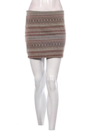 Пола Bershka, Размер M, Цвят Многоцветен, Цена 2,04 €