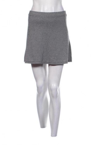 Пола Bershka, Размер S, Цвят Многоцветен, Цена 4,09 €