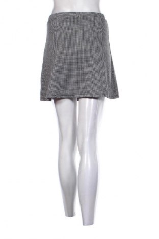 Пола Bershka, Размер S, Цвят Многоцветен, Цена 4,09 €