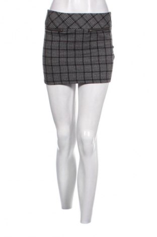 Пола Bsk, Размер S, Цвят Многоцветен, Цена 2,55 €