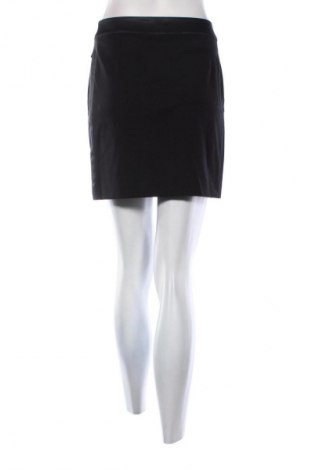 Пола H&M, Размер S, Цвят Черен, Цена 2,04 €