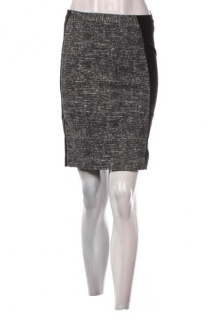 Пола H&M, Размер S, Цвят Многоцветен, Цена 2,04 €