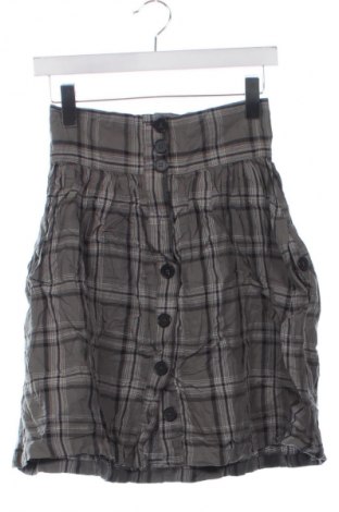 Пола H&M Divided, Размер S, Цвят Многоцветен, Цена 2,04 €