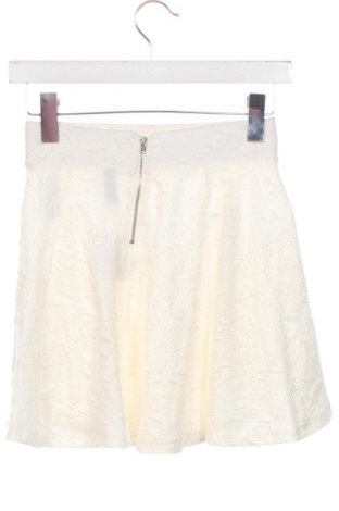 Пола H&M Divided, Размер XS, Цвят Бял, Цена 4,09 €