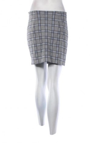 Пола H&M Divided, Размер S, Цвят Многоцветен, Цена 2,04 €