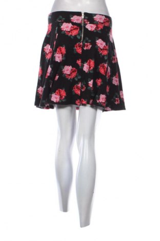 Пола H&M Divided, Размер M, Цвят Многоцветен, Цена 2,04 €