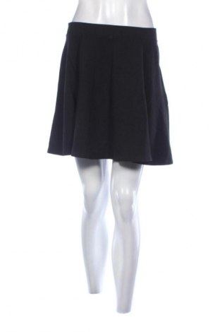 Пола H&M Divided, Размер M, Цвят Черен, Цена 3,57 €