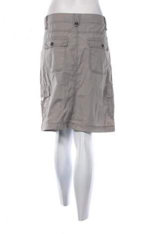 Пола H&M L.O.G.G., Размер M, Цвят Бежов, Цена 3,06 €