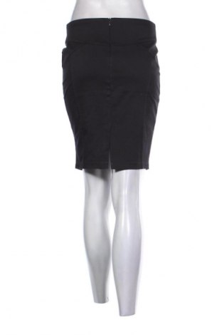 Пола Hermosa, Размер M, Цвят Черен, Цена 2,04 €