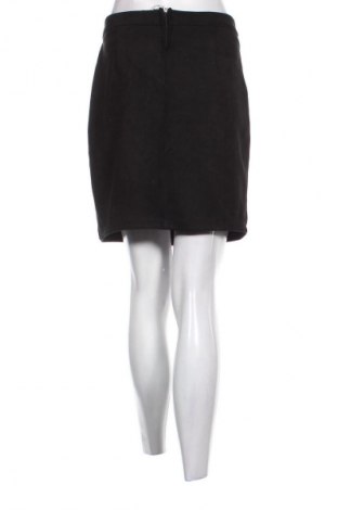 Пола Janina, Размер M, Цвят Черен, Цена 2,04 €