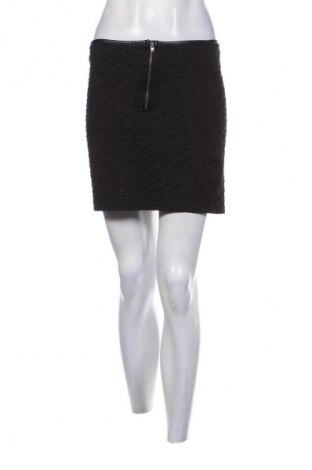 Пола Object, Размер L, Цвят Черен, Цена 2,04 €