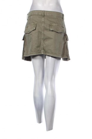 Пола Reserved, Размер S, Цвят Зелен, Цена 8,18 €