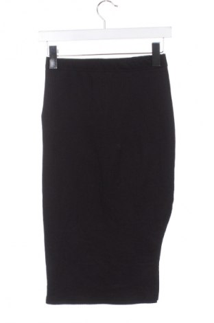 Пола SHEIN, Размер XS, Цвят Черен, Цена 2,04 €