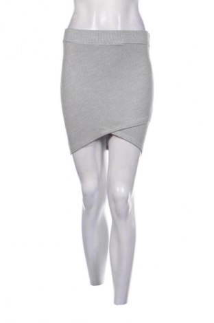 Пола Stradivarius, Размер M, Цвят Многоцветен, Цена 3,06 €