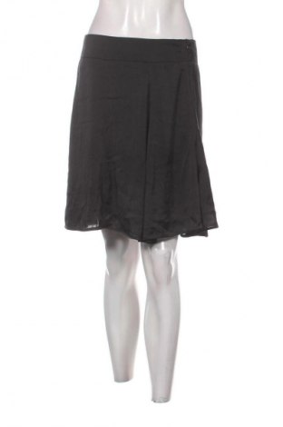 Пола Unbranded, Размер M, Цвят Черен, Цена 2,04 €