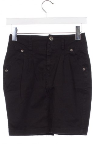 Пола Unbranded, Размер S, Цвят Черен, Цена 2,04 €