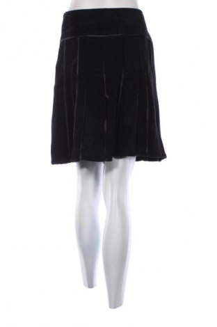 Пола Unbranded, Размер S, Цвят Черен, Цена 4,60 €