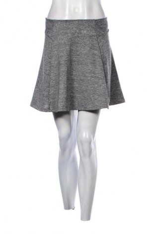 Пола Unbranded, Размер S, Цвят Сив, Цена 2,04 €