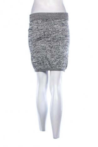 Пола VILA, Размер M, Цвят Многоцветен, Цена 2,04 €