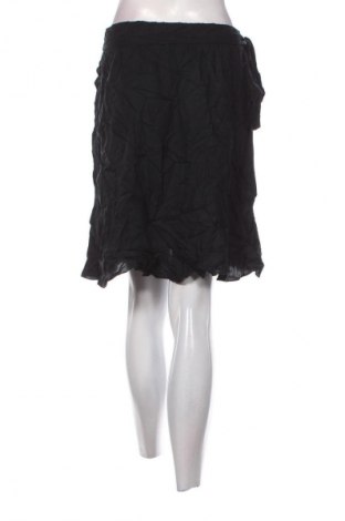 Пола Yessica, Размер M, Цвят Черен, Цена 2,04 €