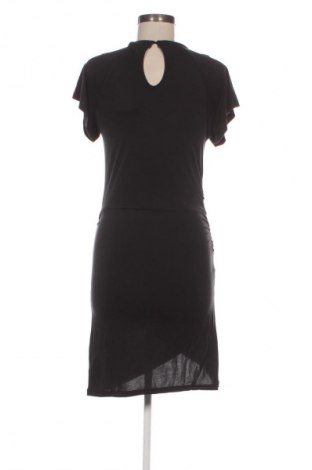 Šaty  About You, Velikost M, Barva Černá, Cena  269,00 Kč