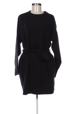 Šaty  Edited, Velikost M, Barva Černá, Cena  509,00 Kč