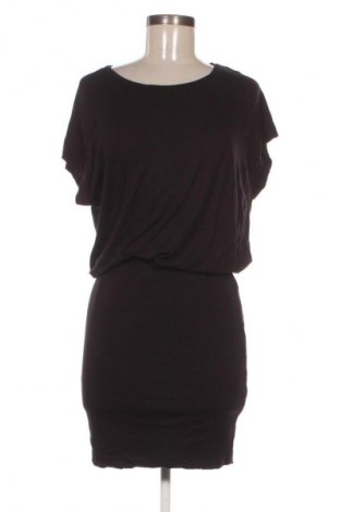 Рокля Gina Tricot, Размер S, Цвят Черен, Цена 2,55 €