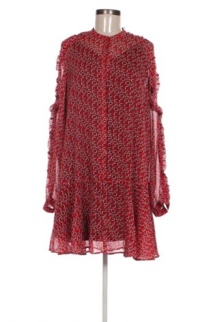 Рокля Guess, Размер M, Цвят Многоцветен, Цена 112,48 €, #131900680