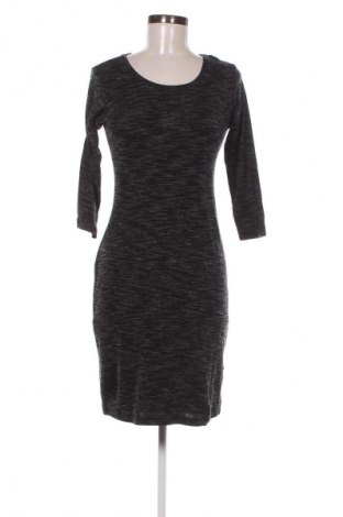 Рокля H&M L.O.G.G., Размер M, Цвят Многоцветен, Цена 2,04 €