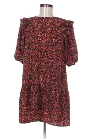 Рокля H&M Divided, Размер S, Цвят Многоцветен, Цена 2,55 €