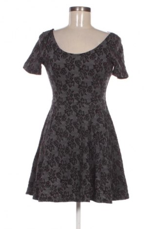 Šaty  H&M Divided, Velikost S, Barva Vícebarevné, Cena  79,00 Kč